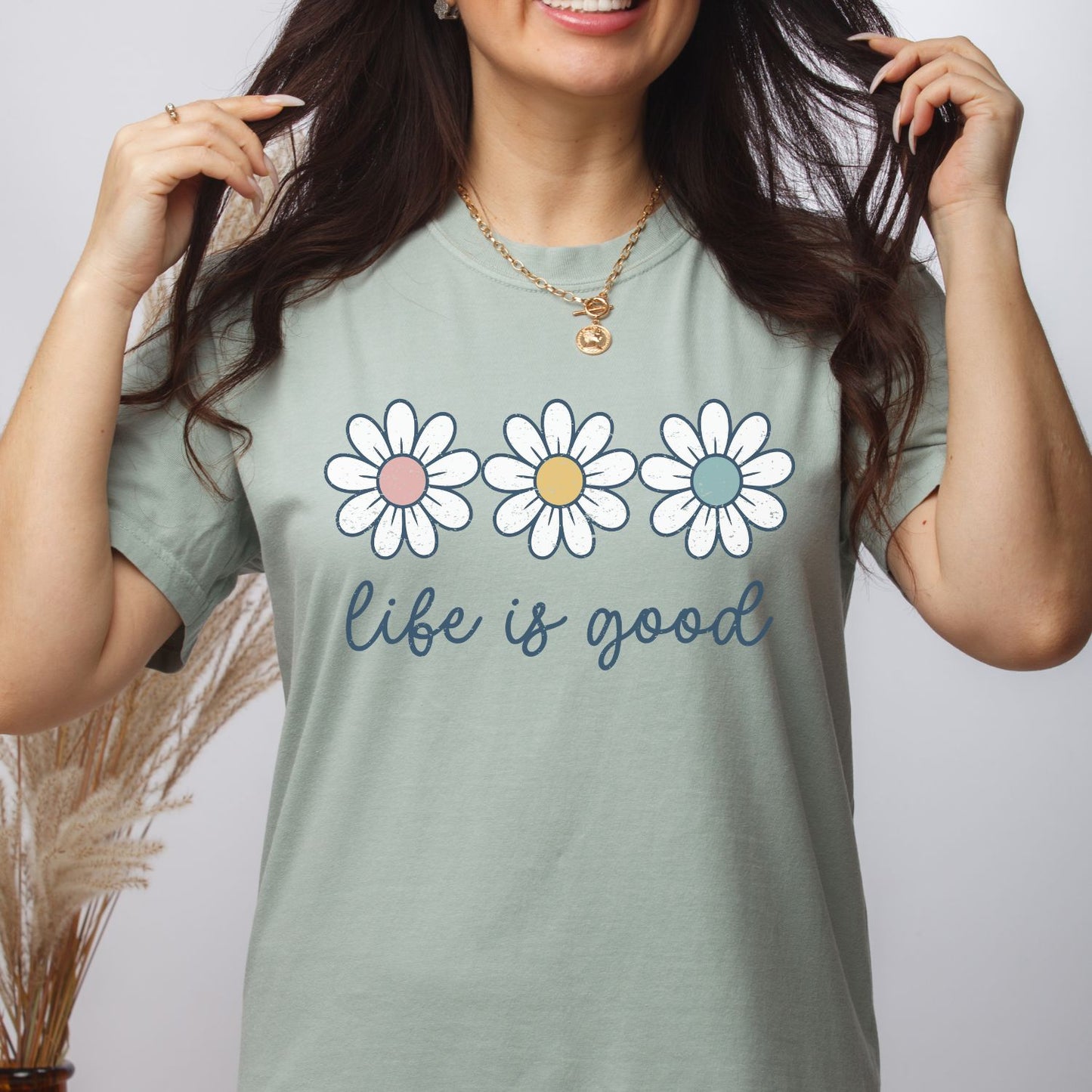Life Is Good Daisy Tee